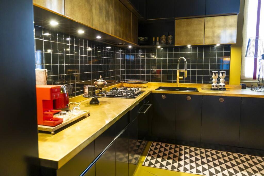 Luxury Bohemian Suite With Private Garden In ミラノ エクステリア 写真