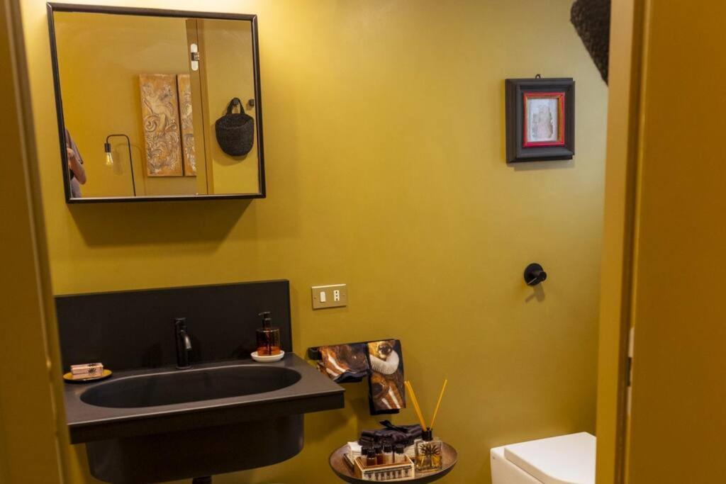Luxury Bohemian Suite With Private Garden In ミラノ エクステリア 写真