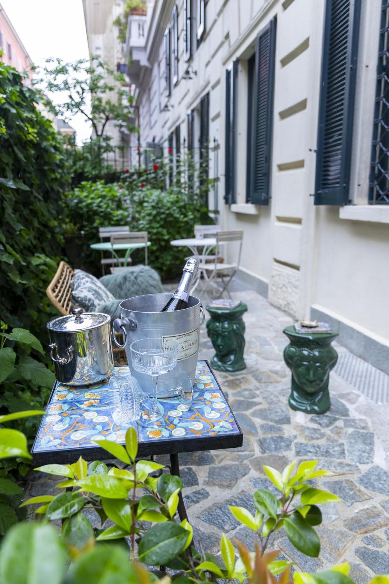 Luxury Bohemian Suite With Private Garden In ミラノ エクステリア 写真